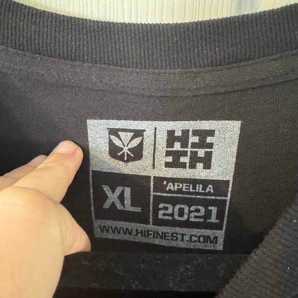 Like New Hawaii’s finest Black hi viz graphic tee XL - Picture 3 of 4